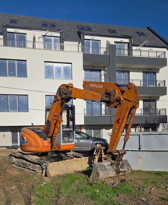 Продавам багер Hitachi EX75UR