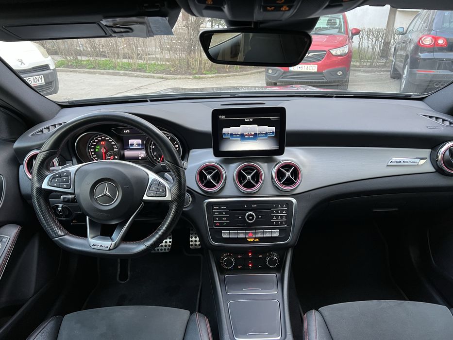 Mercedes GLA an 2018 motor 1.6 benzina