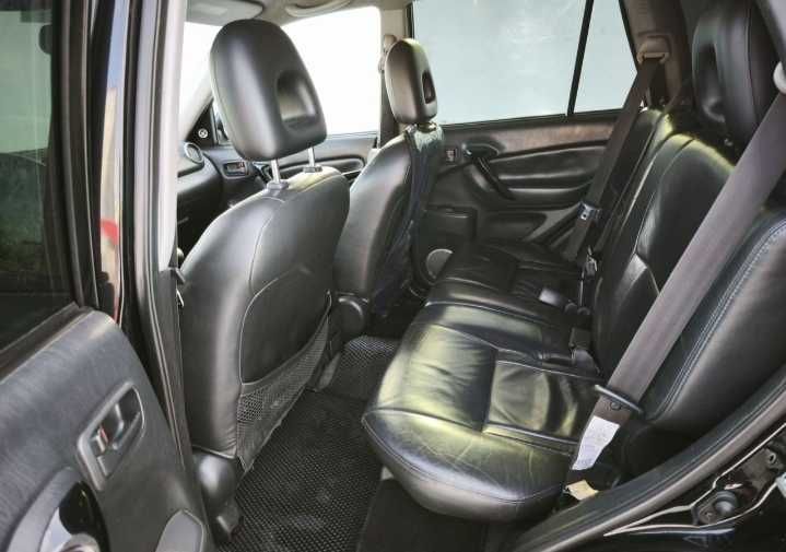 Продаю Toyota Rav4