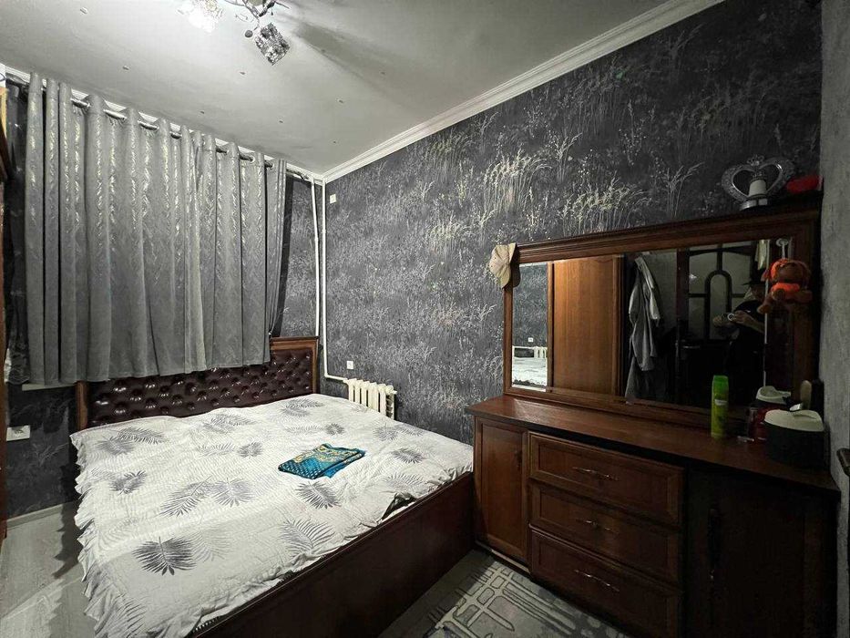 Продаётся 2/2/9, 60м2, около Паркентского рынка, м-в М.Риёзи