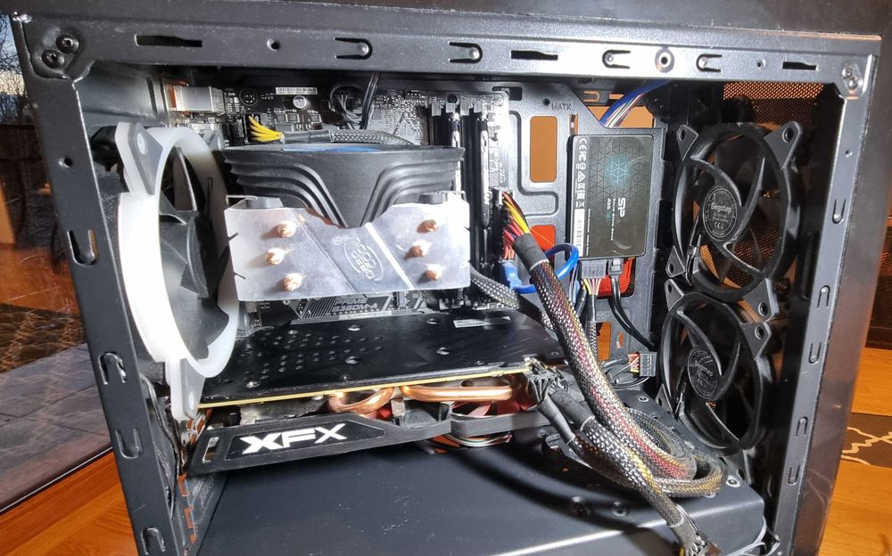 PC Gaming i5-9600KF + RX 570 8GB + 16GB RAM + SSD