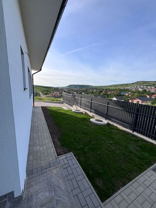 Persoana fizica vand casa unifamiliala Parter intrare Chinteni 170mp