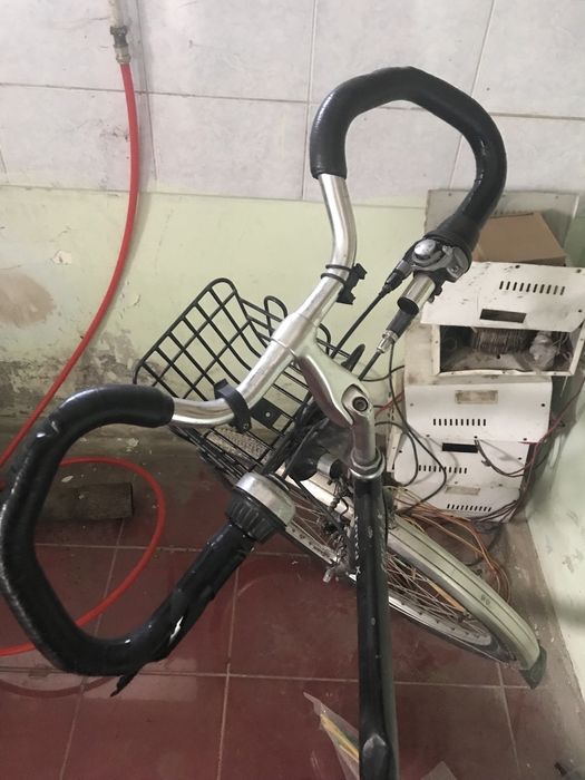 Germanskiy zur veloseped sotiladi.