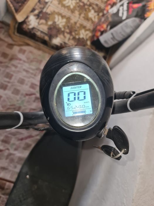 Vând scuter citycoco cu motor de 2000w