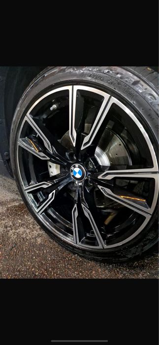 Диски с новой резиной БМВ R20