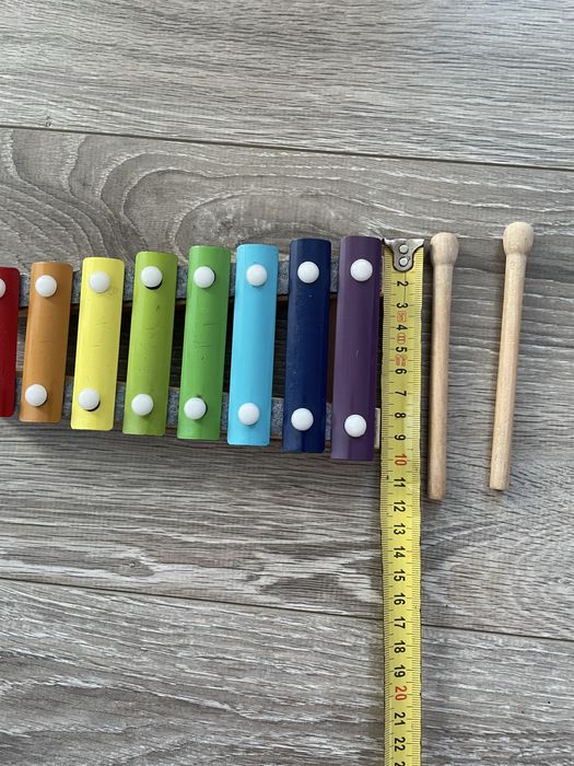 Xilofon de jucarie din lemn