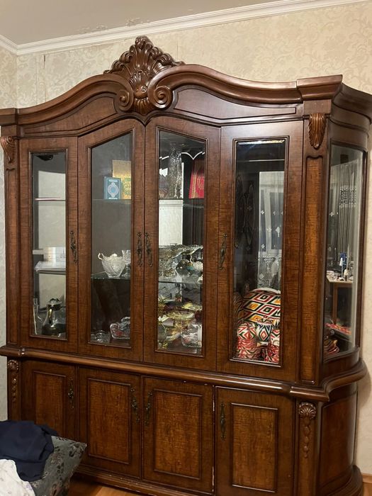 Шкаф для гостинной