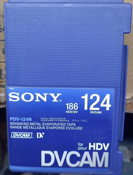 Видеокассеты для видеомагнитофона и видеокамер