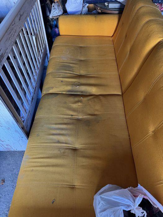 Диван и кошара мебели