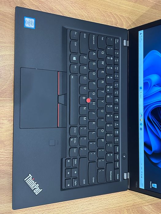 Като нов! Лаптоп Lenovo T480s i7/24GB RAM/512GB с 3 мес. гар.!