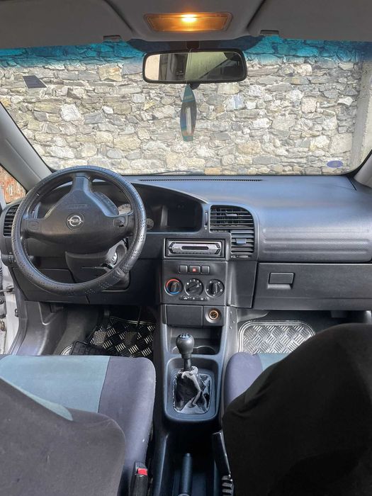 Opel Zafira 2.0 2003