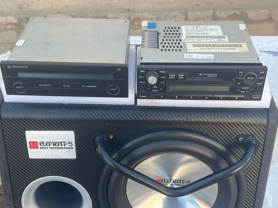 Штатный оригинал магнитофон