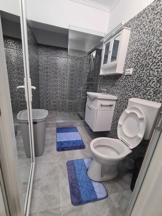 Inchiriez apartament ultracentral  etaj 2