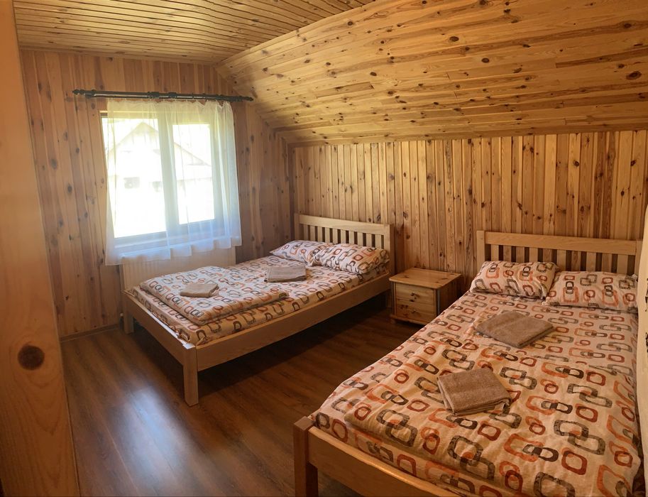 Vand cabana de lemn la Lunca Bradului jud Mures