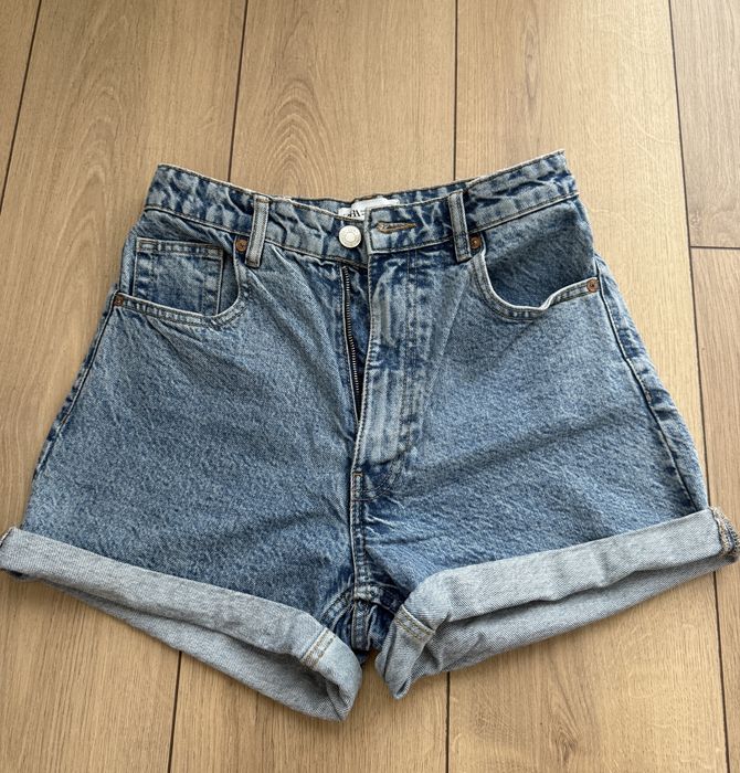 Pantaloni scurti jeans Zara