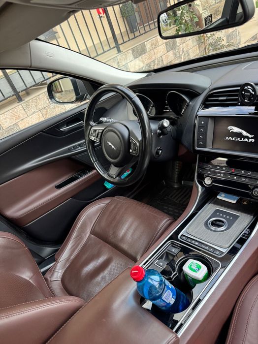 Vand/Schimb Jaguar XE 2.0d Portfolio Aut.