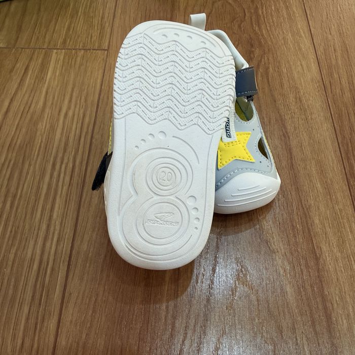 Детские сандалии 20 размер