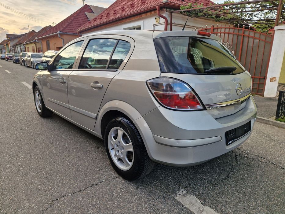 Opel Astra 1,6 automat Easytronic