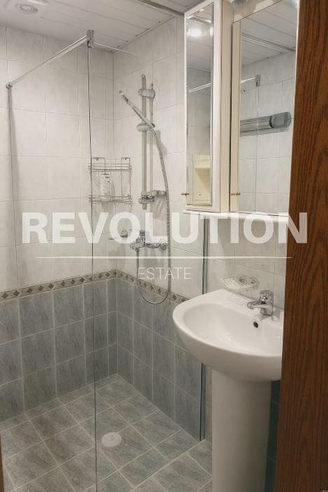 Дава се под наем Тристаен апартамент в Варна, Спортна зала - 85 кв.м за 598.23 € - Снимка #5