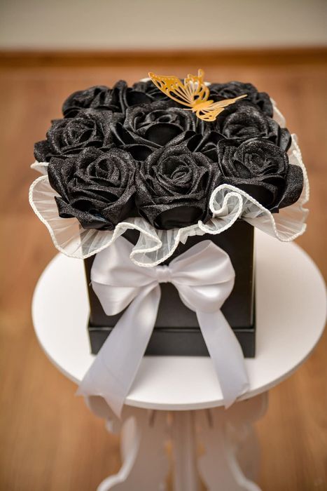 Мече от рози и букети