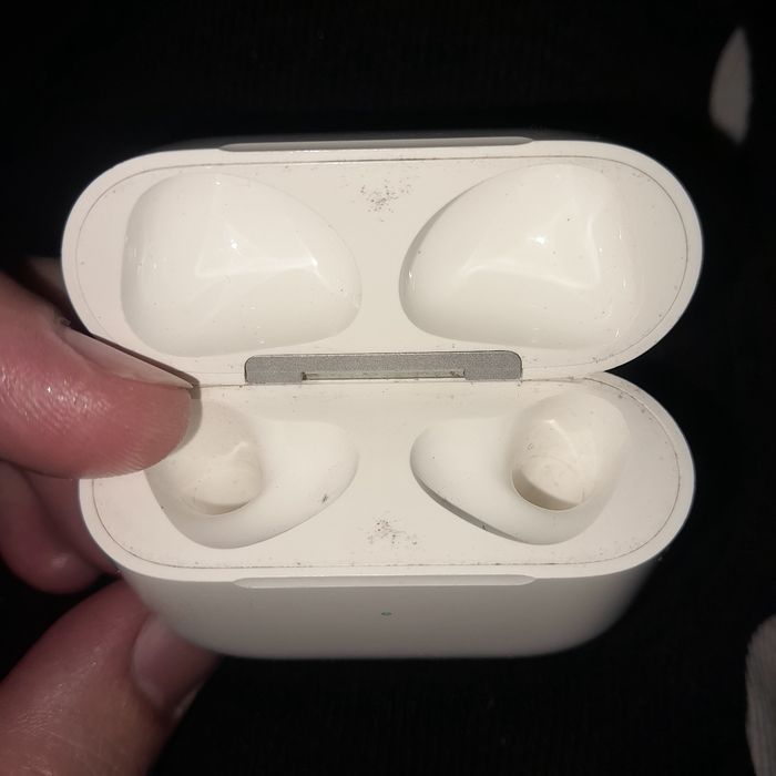 Кейс футляр Apple AirPods 3