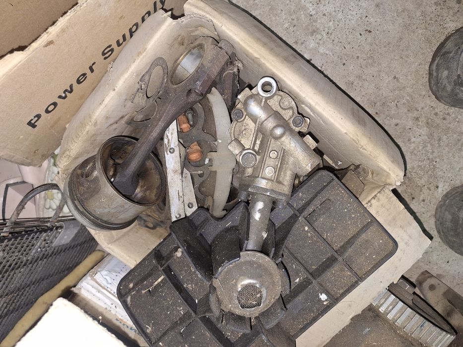 Продам разобранный двигатель 1.6 от Golf 2