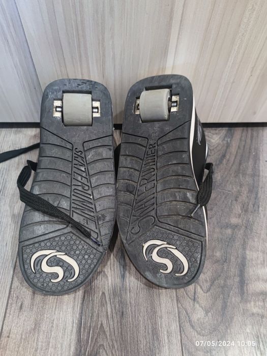 Маратонки тип кънки