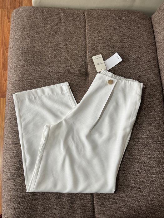 Pantaloni albi Mango