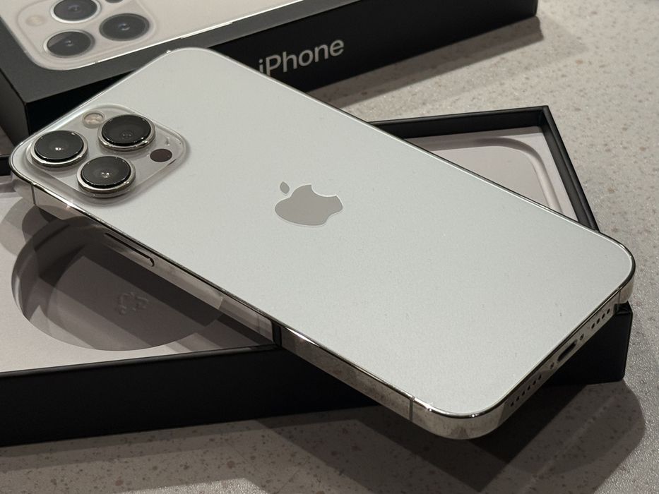 iPhone 13 Pro Max 256GB Silver (Бял) – Перфектен, 100% Батерия!