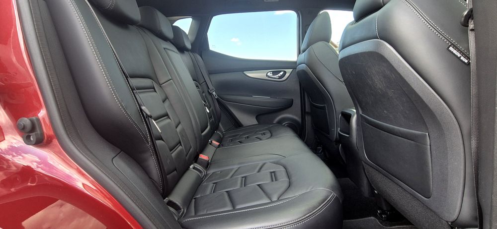 Nissan Qashqai tekna + Garantie rate avans 0% xenon led  automat scaune incalzite  piele navigatie