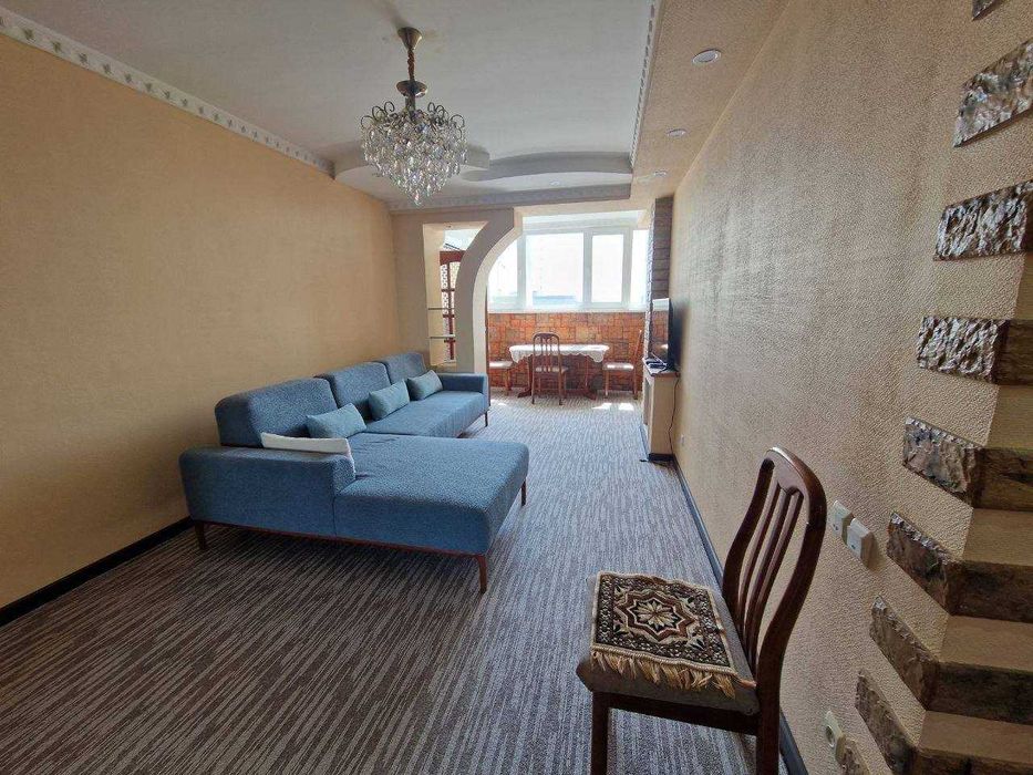 Продам кв-ру в Центре, метро Космонавтов, 70м²