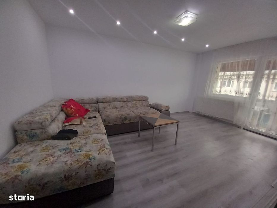 V. Tepes - intersectie cu Basarab, apartament 3 camere!!