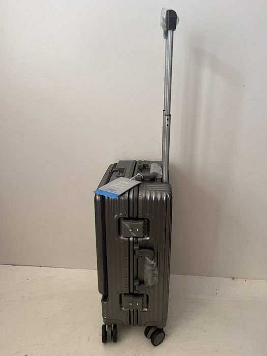 Луксозни куфари от поликарбонат /безплатна доставка/