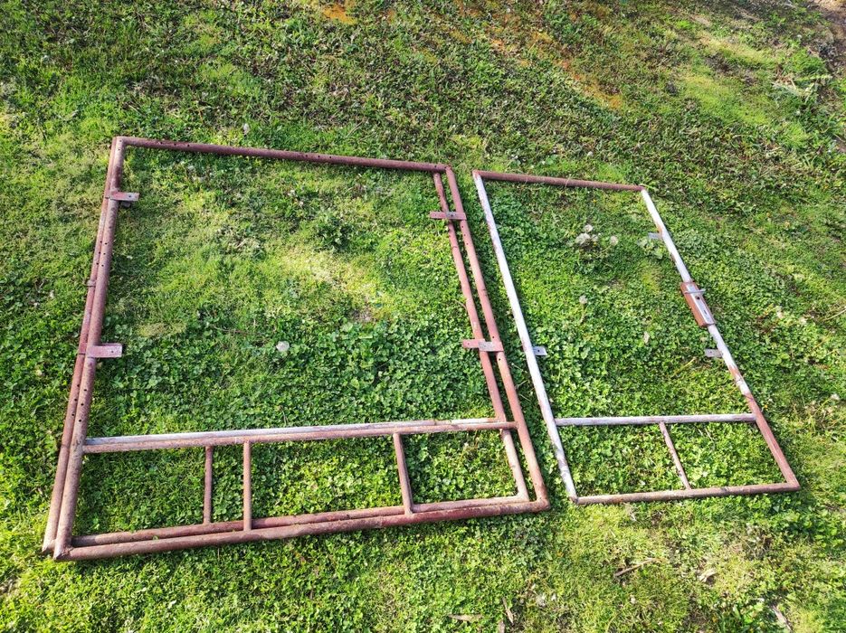 Set Porti Fier + 6 stalpi
- Structurá Solidá