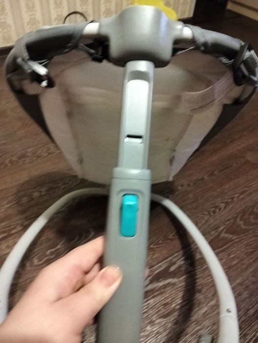 Продам качелю и шезлонг