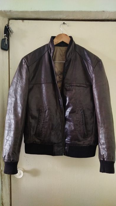 Продам кожаные куртки.