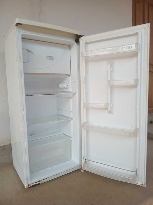 Holodenik va velosiped sotiladi srochna