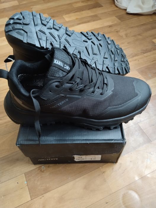 продам кроссовки термо