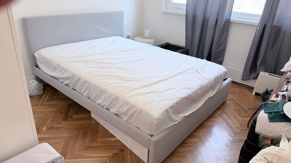 СПАЛНЯ  като чисто нова ИКЕА рамка и матрак