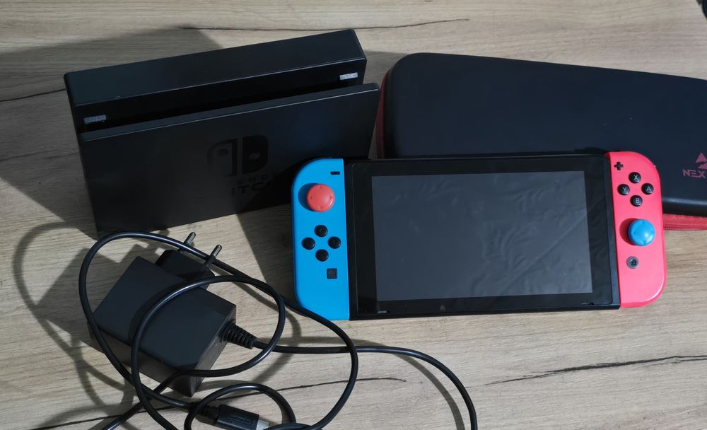 Игровая приставка Nintendo switch + 30 топовых игр