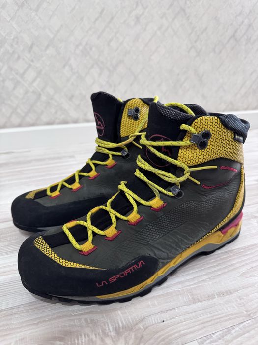 Трекинговые ботинки La Sportiva Trango Tech
