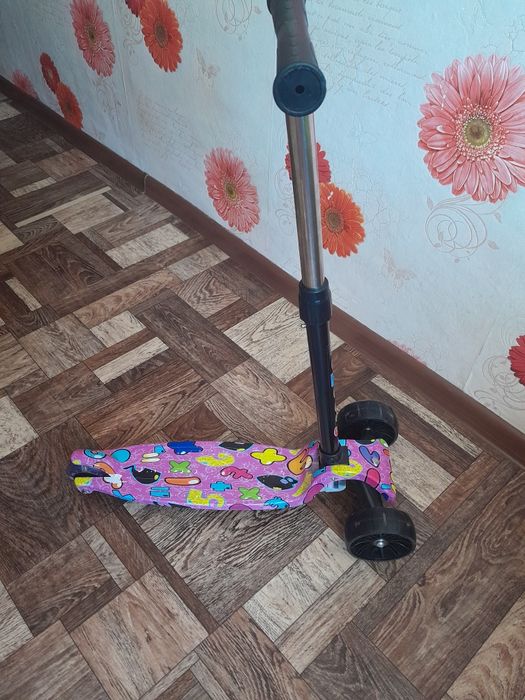 Продам детский самокат