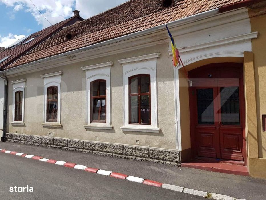 Casa in centrul istoric al orasului - 198 mp