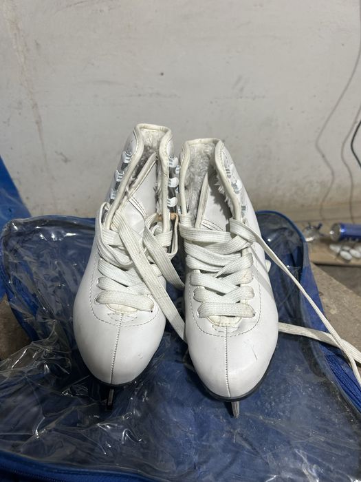 Продам коньки в хорошем состоянии