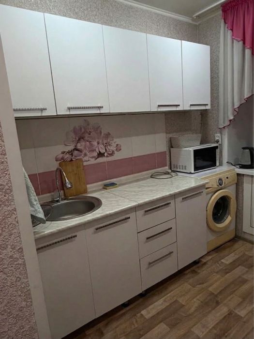 1 ком гост Достык Молл