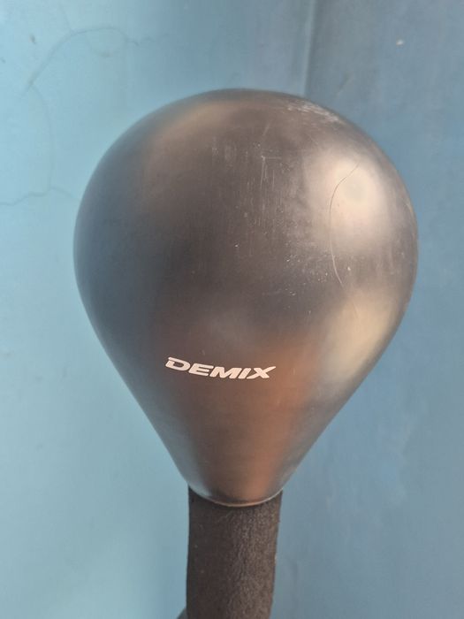 Продам грушу боксерскую