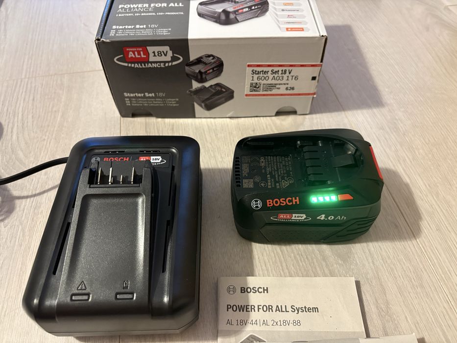 Set Acumulator Incarcator BOSCH Li-Ion, 18V, 4Ah
