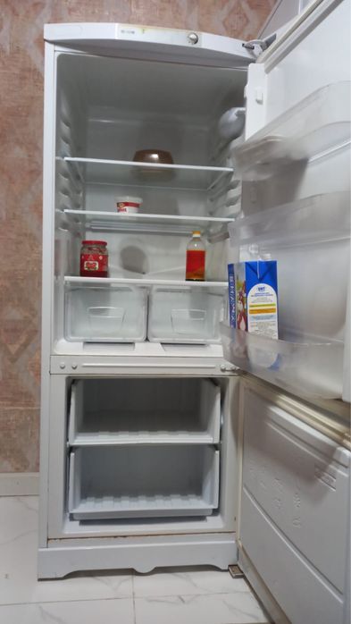 Холодильник сатылады