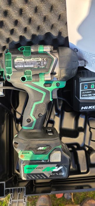 Mașina înșurubat cu impact hikoki wr36de 1050 nm la set