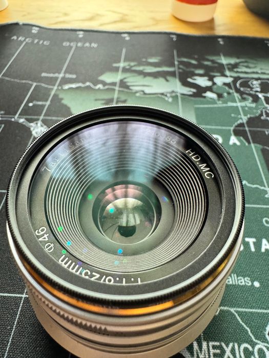 Obiectiv manual 7Artisans 25mm F1.8 APS-C